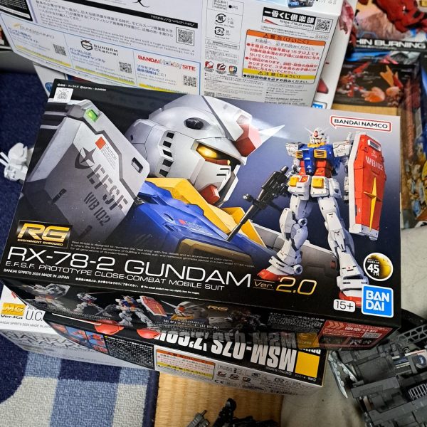 噂の1/144RGガンダム2.0甥っ子がやっとゲット！完成楽しみ