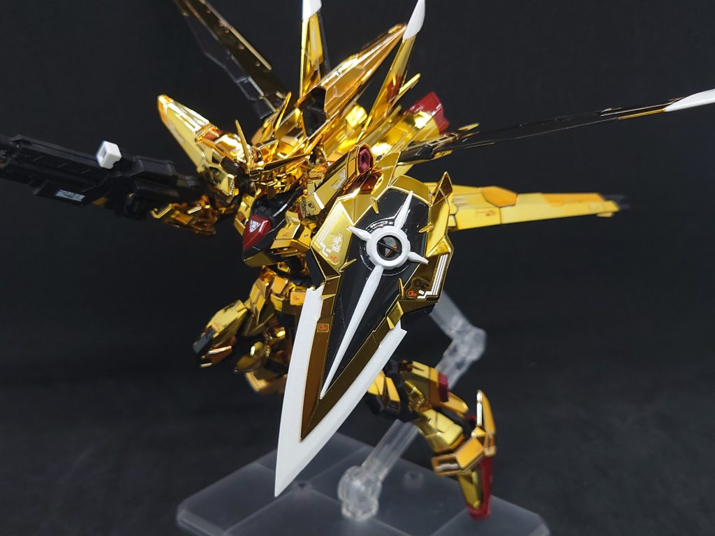 大鷲パックこちらも同じように、ゴールドとブラックは艶有りクリアーホワイトにはホワイトパール+艶有りクリアーレッドは暗めのキャンディレッド+艶有りクリアーで仕上げてます。