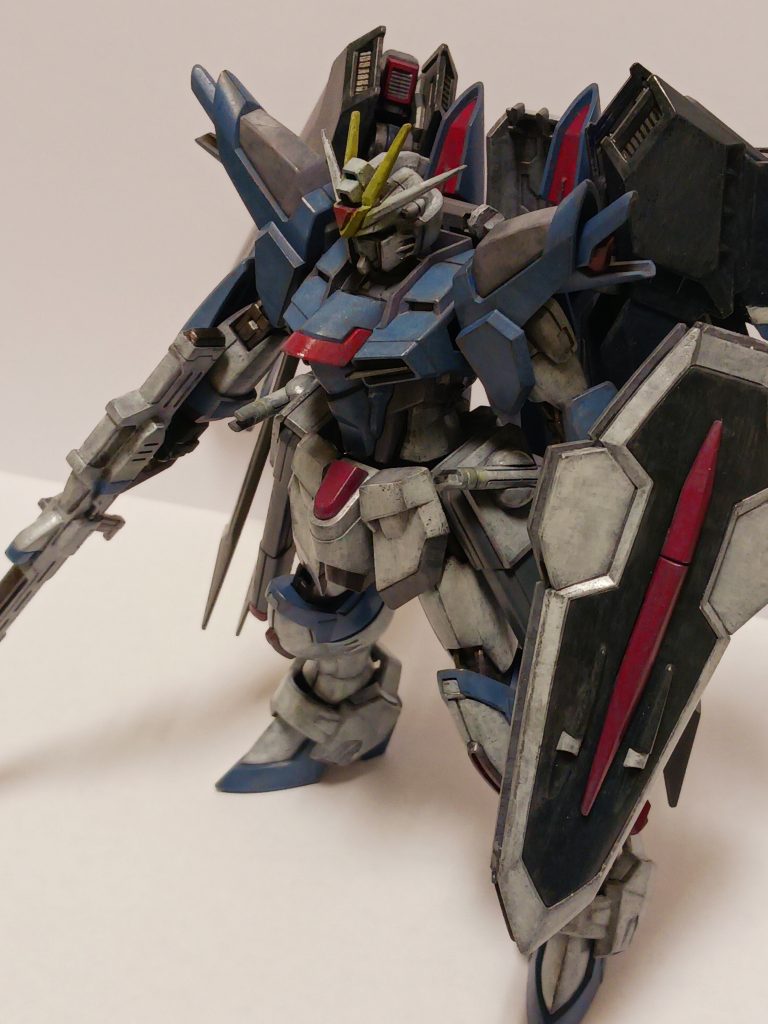 メカサフヘヴィ(筆塗り)→水性ホビーカラー(筆塗り)ライトブルー、ガルグレーをメインとして重ね塗り→仕上げは、半光沢トップコートです。途中にウェザリングなどを少々行っています。