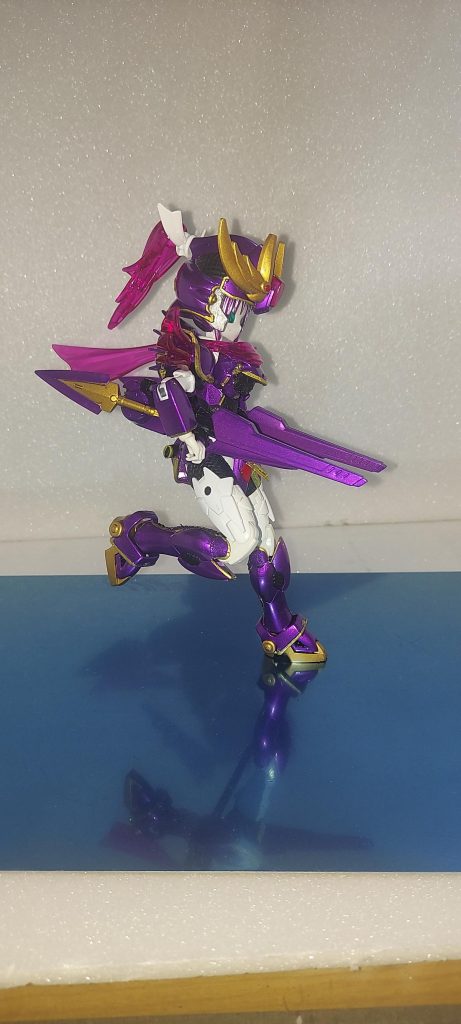 支えが無くても片足でこんな角度も行けますが…足首の可動域が狭すぎたデス足首の関節はSDの物です