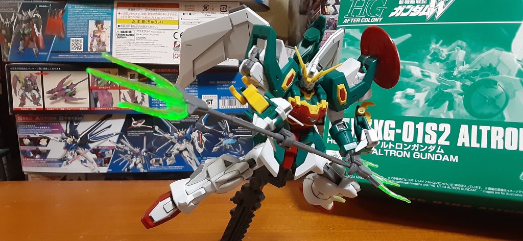 ドラゴンハングギミックの関係で肩を上げるの難しいけどこれくらいなら行けます。「龍が泳ぐ時全てが終わる」をずっときいてました(アルトロンとデスサイズの登場シーンBGM)