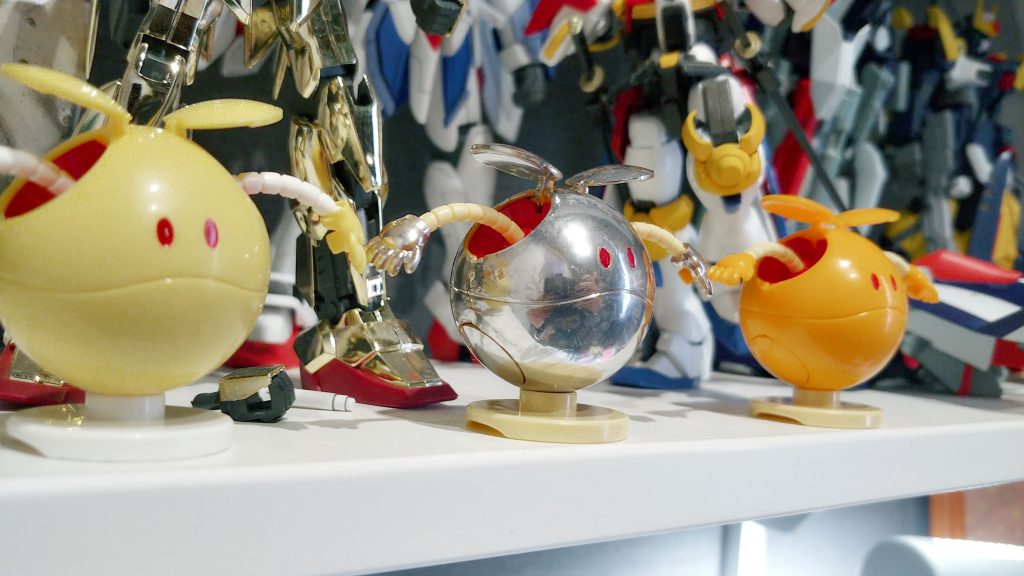 俺の姿が映り込んでるwつーか、せっかくならジークアクスのハロ色にすればよかったなぁ、と今更ながら思ってみる。 いや、このマーカー塗膜弱いし剥がして塗り直そう。今決めた