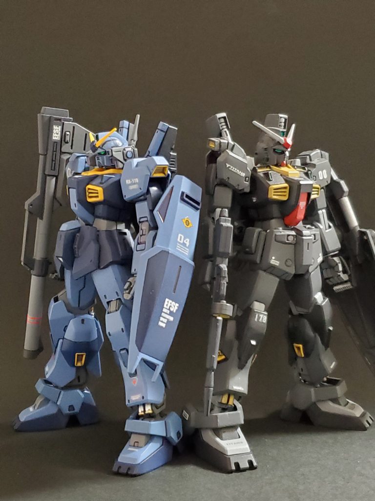 本日最後の1枚は昨年製作したプロトタイプガンダムMkIIとの記念写真📸そういえば去年の新年最初の機体もMkIIでした🤣💦2025年の妄想ダダ漏れ投稿は、軽めのガンプラ製作でスタートしました🎵今年も楽しく作って参りたいと思いますので宜しくお願いします🙌✨新年早々、長~い投稿にお付き合い下さり誠にありがとうございました~🐍🌅