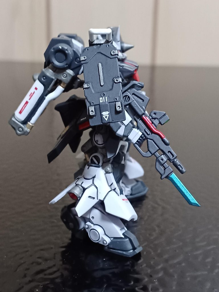 右サイドから。