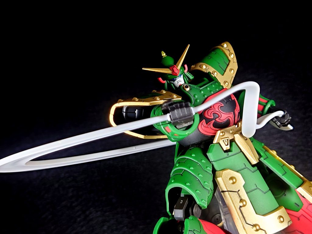 クーロンクロス【実体】持たせ方次第で色々表情付け出来る感じで嬉しいですね。クーロン登場期間的に実体布は師匠本人用のイメージが強いです。