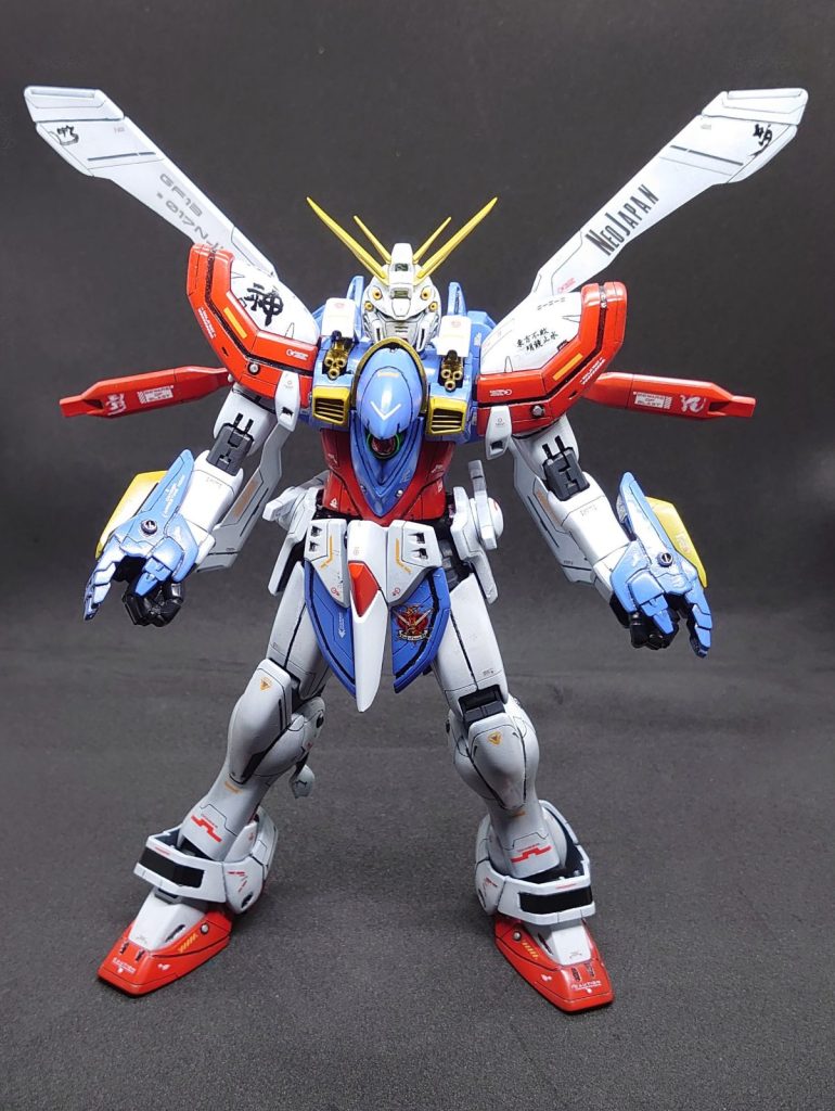 胸上装甲とバルカンはキャンディ塗装です。