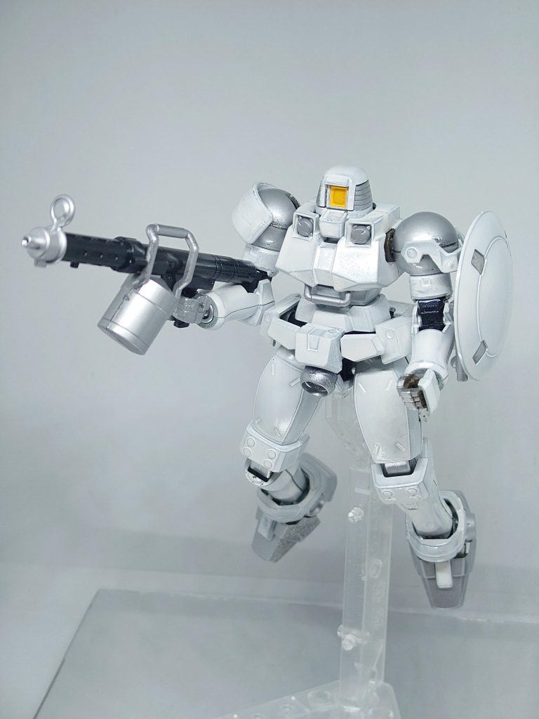 量産機らしく武装もシンプルな状態にしております。