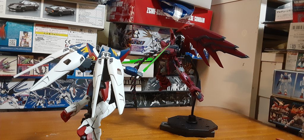 ヒイロ「俺は弱い奴が嫌いだった。奴らは自分がいつ攻撃されるのかと絶えずオドオドしていた。」