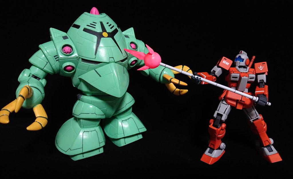 せっかくなので、丁度1/200スケールのMIAゾック(12cm)と記念撮影