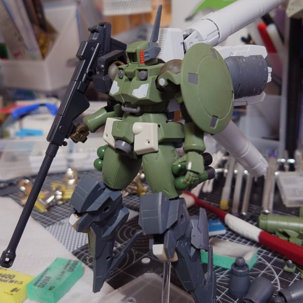 今更ですが明けましておめでとうございます 前回νガンダムの製作途中挙げたのですがウイングコンに向けて何か出したいなと思ってリーオーを触り始めてますなので新年一発目の完成品はリーオーだと思います笑