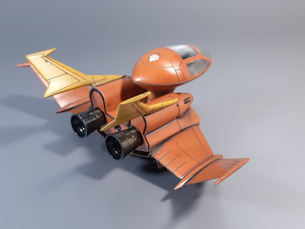 ガルマ様、ガンダムに片翼切られてるのに、ガウに着艦できているのはかなりすごいと思います。