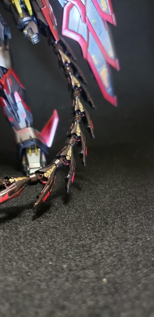 ヒートロッドもしっかりと塗り分けをしてデカールも貼ってます