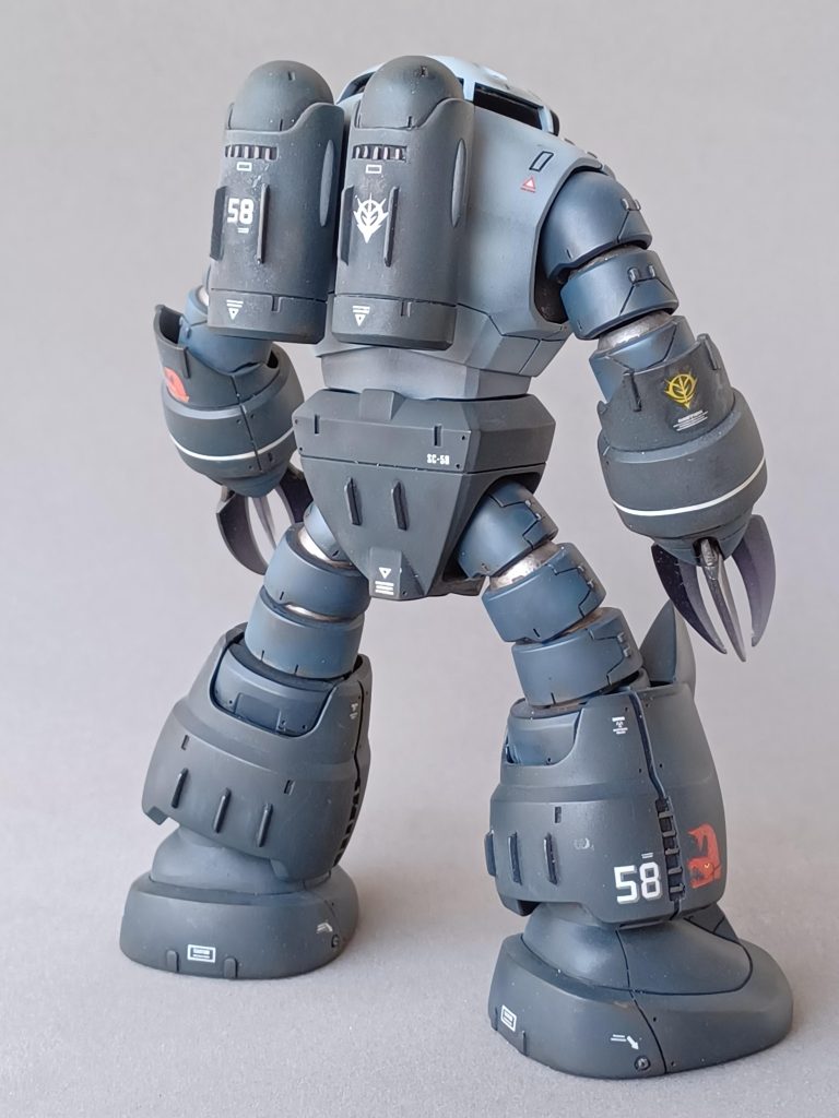 背面は巡航時にあったら役に立つかも…と、勝手にそれらしいデティールを追加しました。ベロウズリムに追加したデティールは、何か甲殻類ぽくて気に入ってます。(^^)