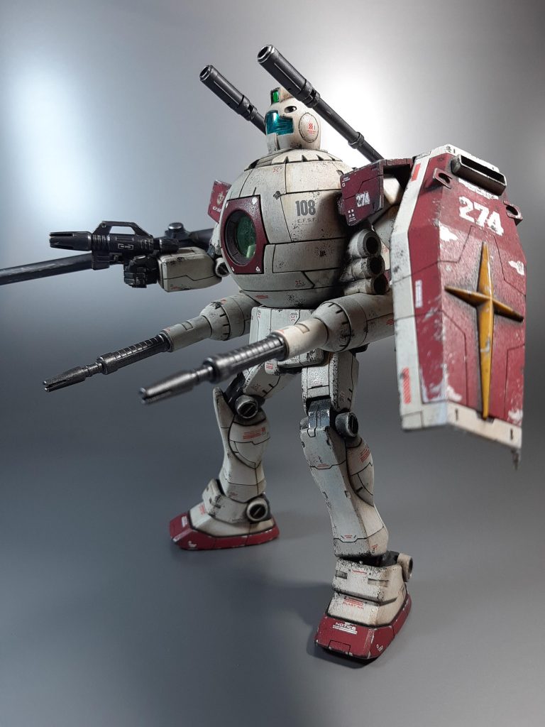 鹵獲したザクマシンガンをボールのアーム部分に装備換装可能です。スコープドッグのレッドショルダーカスタムっぽい?