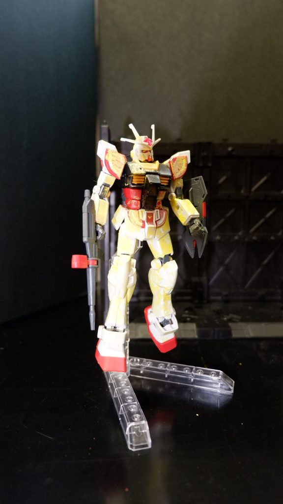 旅先でふらっと入った電器店で強請られて購入。