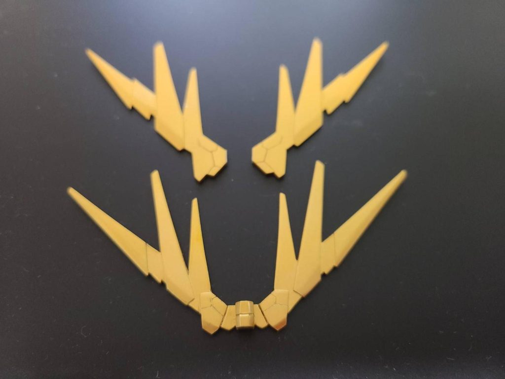 アンテナ比較。上が前回の、下が今回再作成したもの