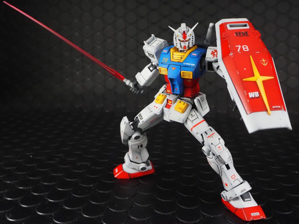 シールドを構え迎撃態勢