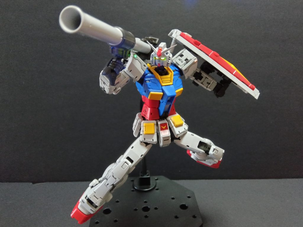 前ではなく、後ろが伸縮するのが良いですね。構えやすくなっています。