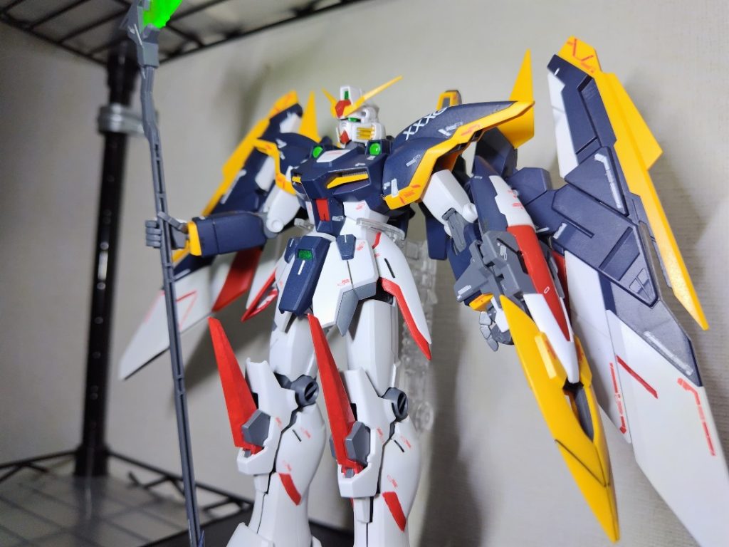 左斜めから・・・デカールが小さくて、細かくて、大量で、貼りにくいたら・・・もう！