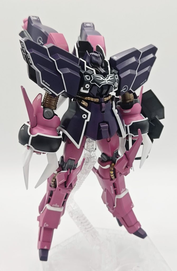 とにかく塗装に苦労をさせられました。そしてなぜか半光沢で仕上げております。白はほぼ手塗りでちょっとした沼でした。