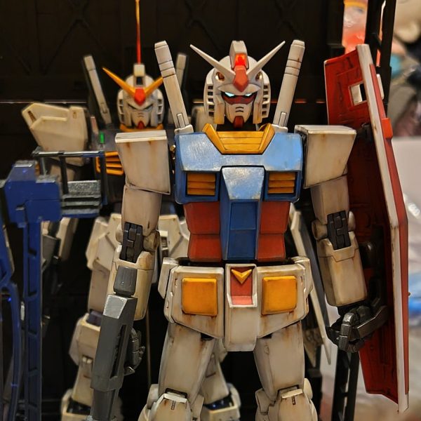 MG RX78-２Ver.2.0　シールド裏以外は成形色仕上げ♪