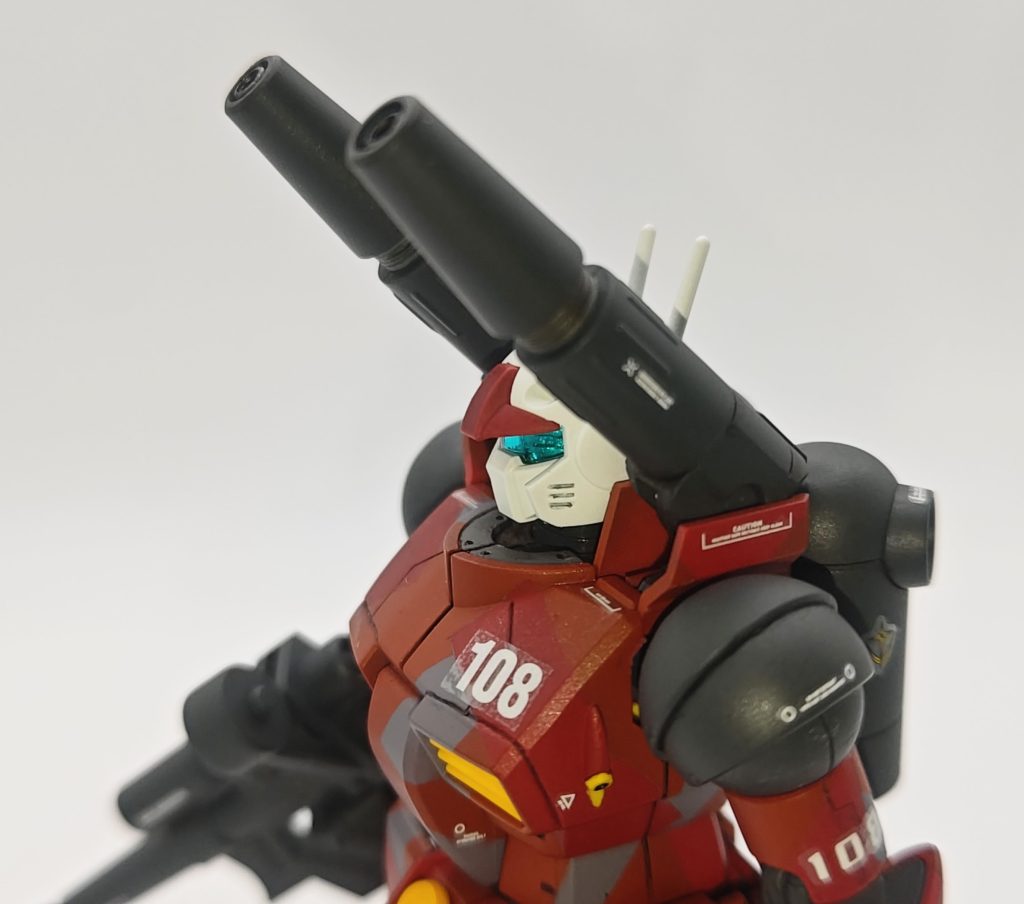 首部分にもプラ板にてモールドを追加しています。キャノン基部も後方にシフトしてスタイル作ってみました。