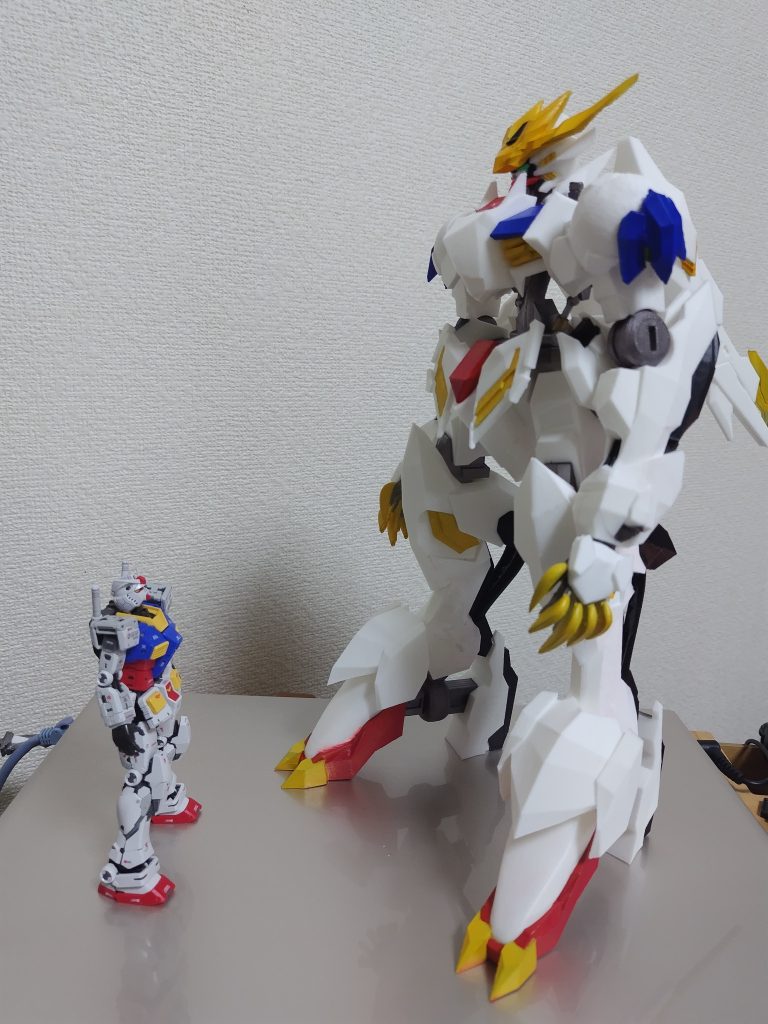 というか個人用プリンターの精度なので小型化は不可能です全体的にめちゃくちゃデカいです ??「オルフェンズ君背ぇ伸びたなあ・・成長期か?」