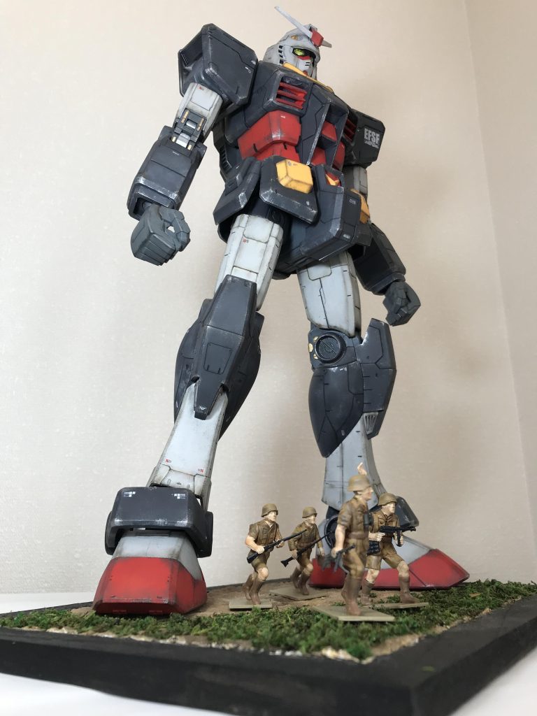 いや…ガンダムあるならガンダムで戦えよ…