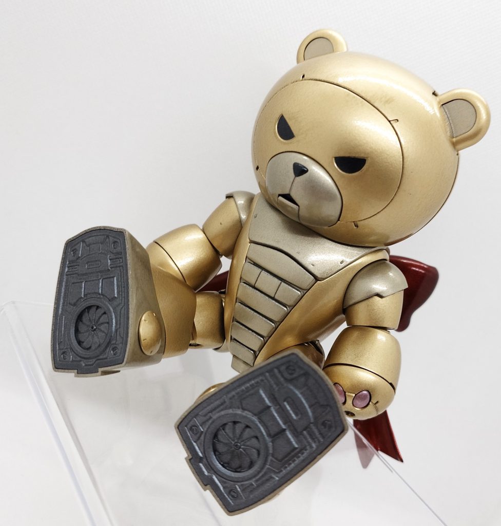 座らせてみましたが、これが原因で塗装剥げが発生してしまうという悲劇が…(zaku-kao9)