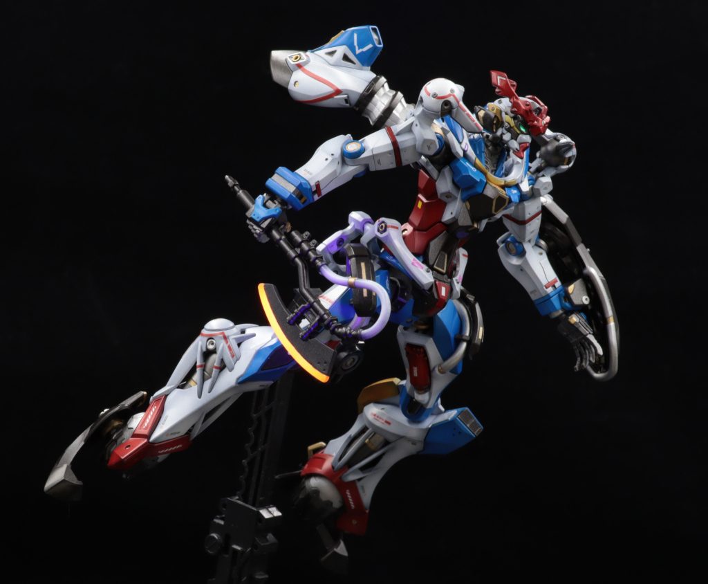 ビームサーベル、ヒートホークは蛍光塗料で塗装し発光状態に仕上げました。最後まで閲覧いただきありがとうございました!!