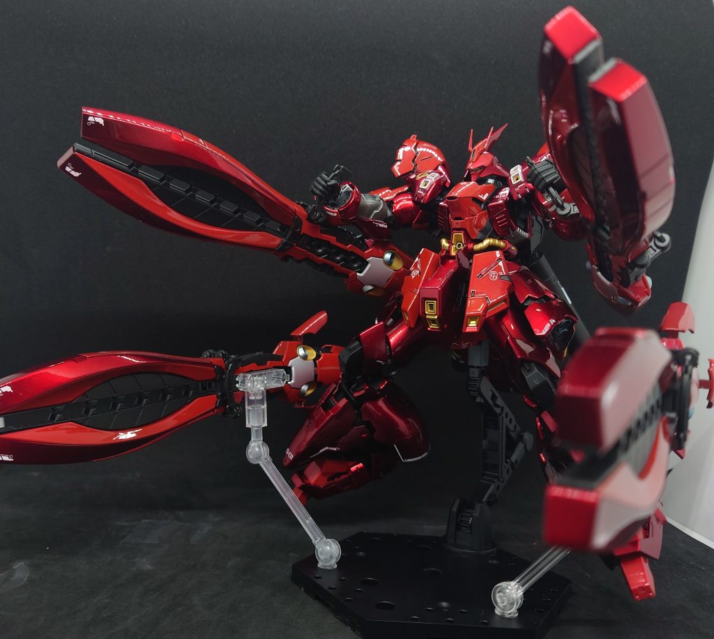 表面処理は400→600→800→1000途中からMr.ホビーのポリッシャーPROを使い、時短してどーにか5日以内で終えました。付属のサーベルですが、どこに行ったのか分からなくなったので探すのを諦めました。そのうち出てくるでしょ!きっと!!