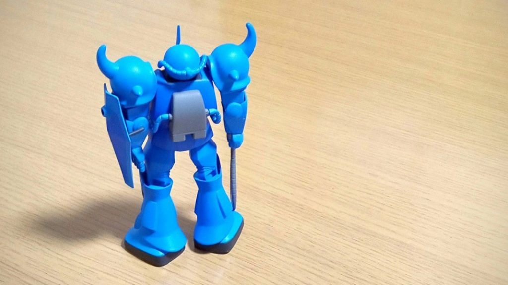 缶スプレータイプで塗料しています。アルミ線を使っての固定モデルです。画像では明るい色になっていますが実際はコバルトブルーでもう少し暗い感じに仕上がっています。