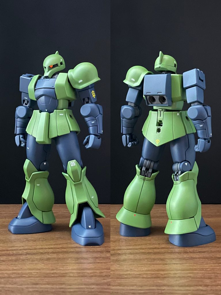 ファーストのアニメ第3話を参考にカラーリングしました。シンプルでノーマルな旧ザクのイメージを残したかったので、デカールは控えめに貼りました。