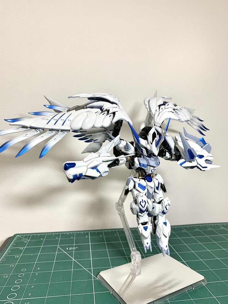 塗り分けのためのマスキングが地味に多いです💦