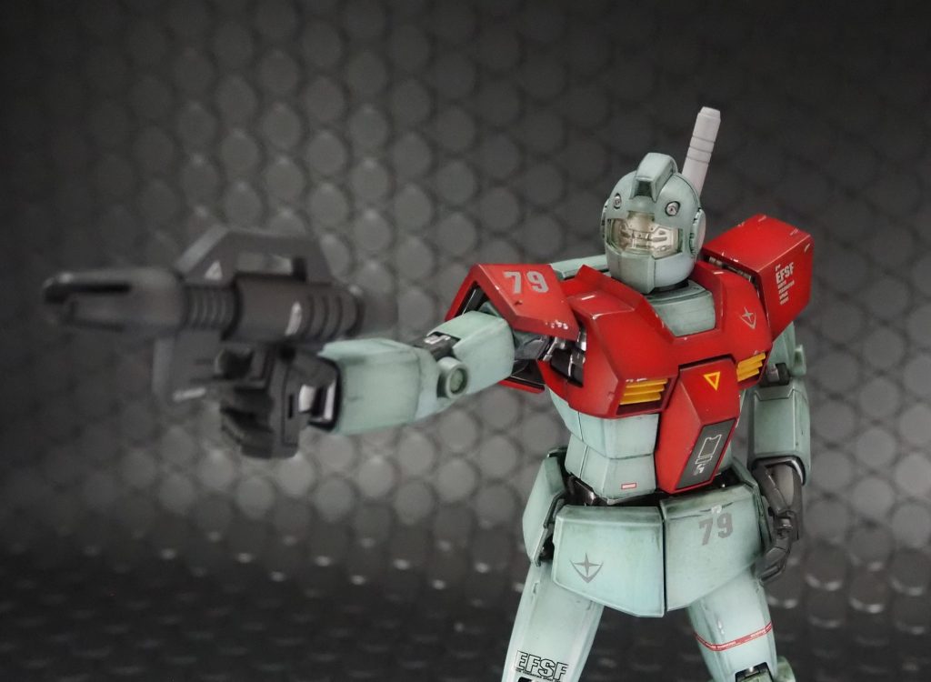 今回はあの人のポーズを取ったMGジムVer2.0となります。正にこれ以下はない、無課金な機体ですね。