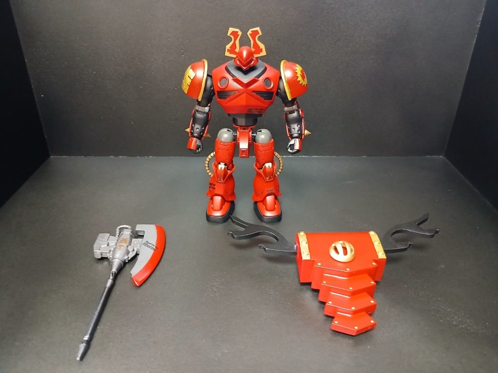 正面と武装、バックパック