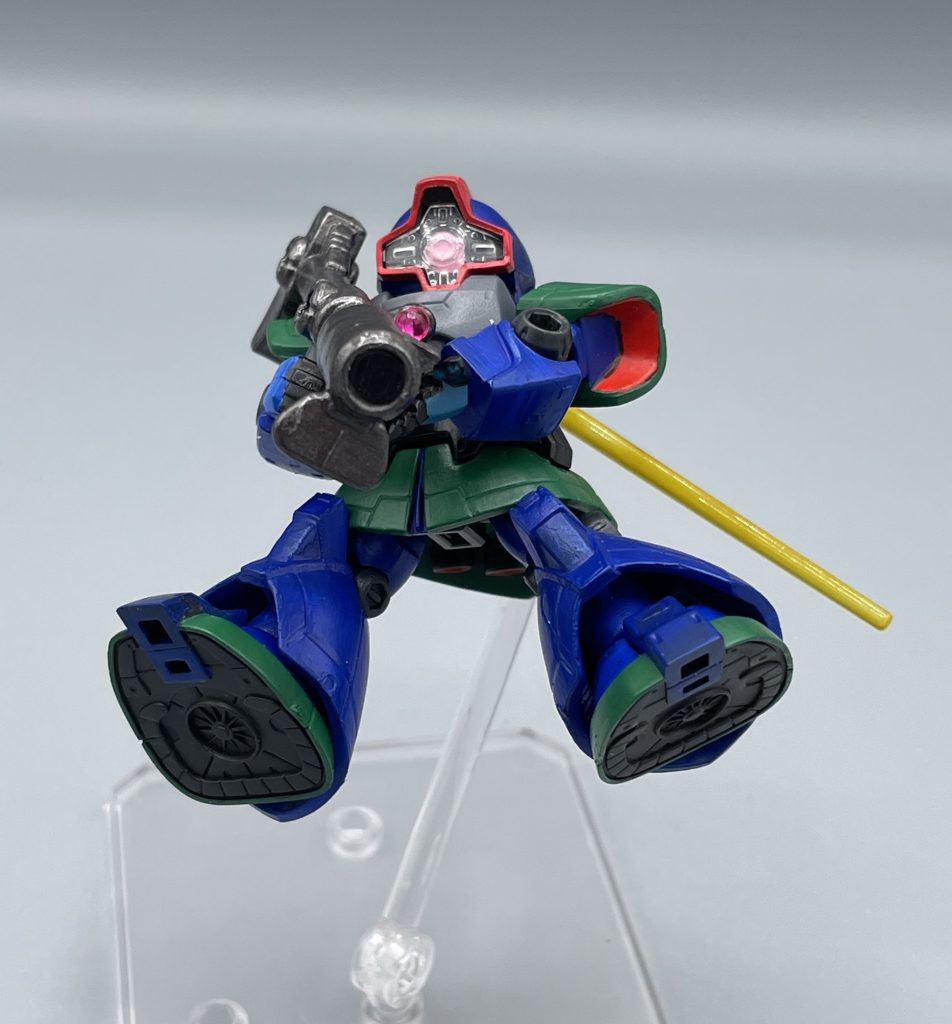 ガトー専用ドム これまた青と緑に彩られたガトーの専用機。