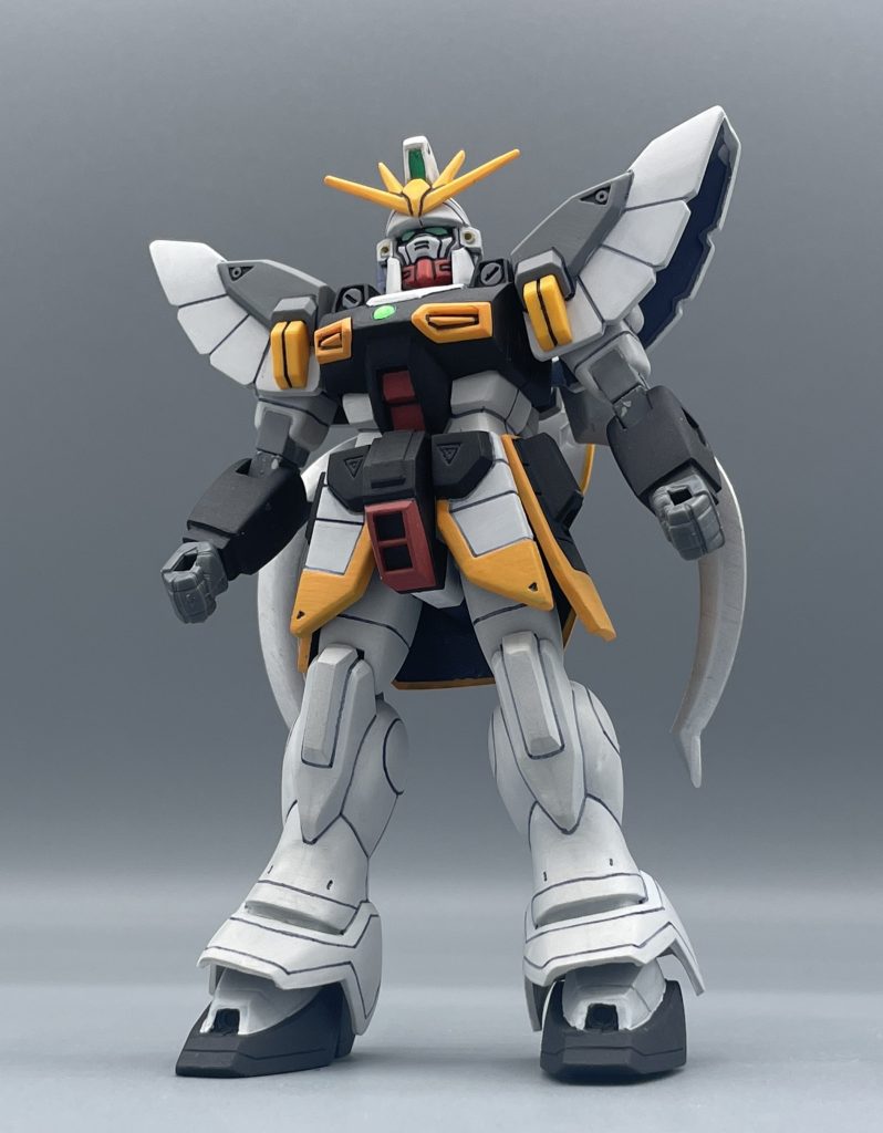 XXXG-01SR GUNDAM SANDROCK 「新機動戦記ガンダムW」に登場する5機のガンダムのうちの1機であるガンダムサンドロック。サンド=砂 ロック=岩 という名前からも分かるように、砂漠といった乾燥地での戦闘に特化したガンダムです。 パイロットは、カトル・ラバーバ・ウイナーという砂漠の王子様です。