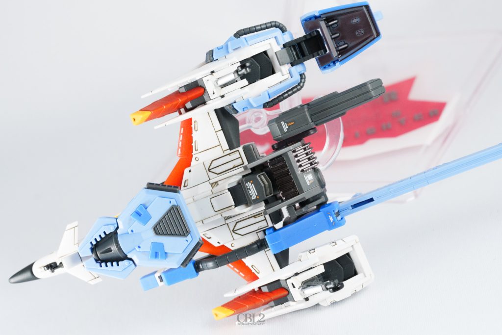 底面も抜かりなく。ごちゃごちゃ感がなかなか好きです。