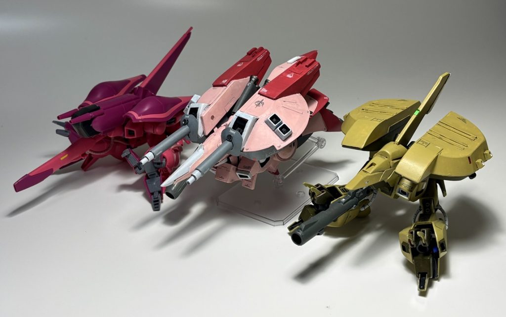 ガザC、ガザE、ガザGのMA形態。ガザDを並べないといけませんね。。。