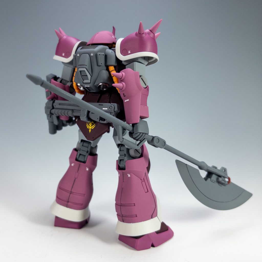 リアビューです。バーニアはガンダムマーカーエアブラシで、ヘビーガンメタリックを吹いてます。お手軽な割に見栄えがいいので多様してます(笑