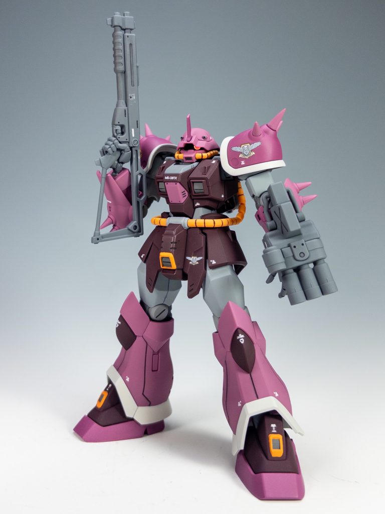 ショットガンも付属。イフリートらしい装備ですね。デカールはTHE ORIGIN汎用を中心に使ってます。ガンダムデカールNo137でマルコシアス隊のデカールが手に入ったのも、制作の一押しになりました!