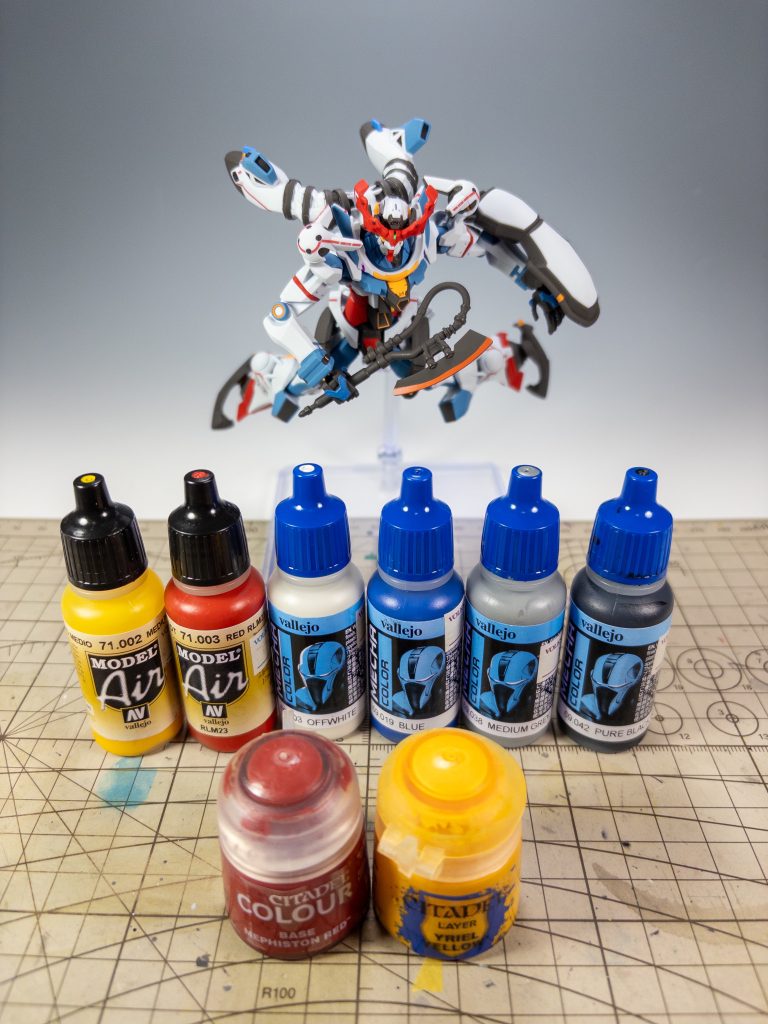 今回の使用塗料。ファレホとシタデルで筆塗りです。最後、ツヤ消しトップコート吹いてます。今までにないデザインで、新鮮な気持ちで組めました。今後のラインナップにも期待ですね!