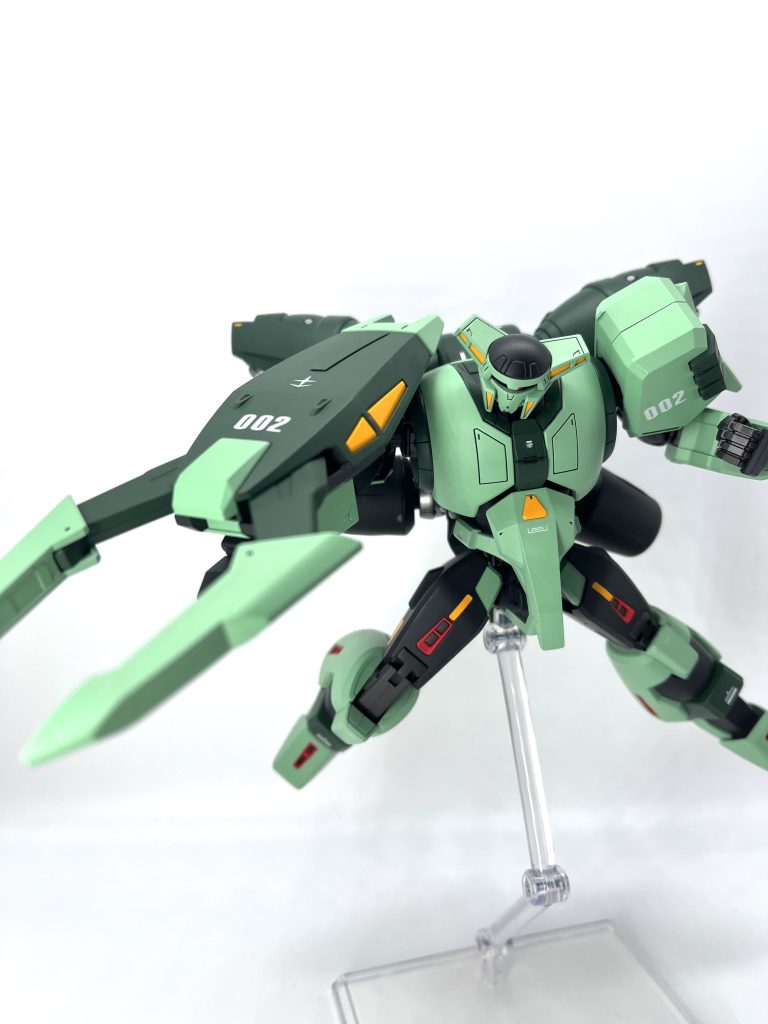 最新キットなのでよく動きます珍しくポージングを