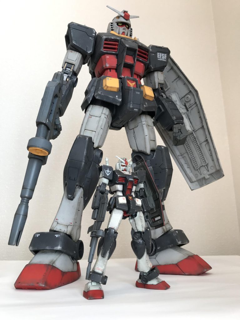 1/144とのサイズ比較…かなりデカいですその大きさ約38cmお値段も今まで私が購入したガンプラの中で一番高額な8280円