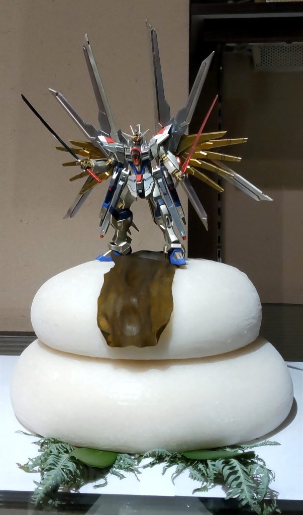 HG マイティーストライクフリーダムガンダム–2枚目/制作者：三代目和菓子屋