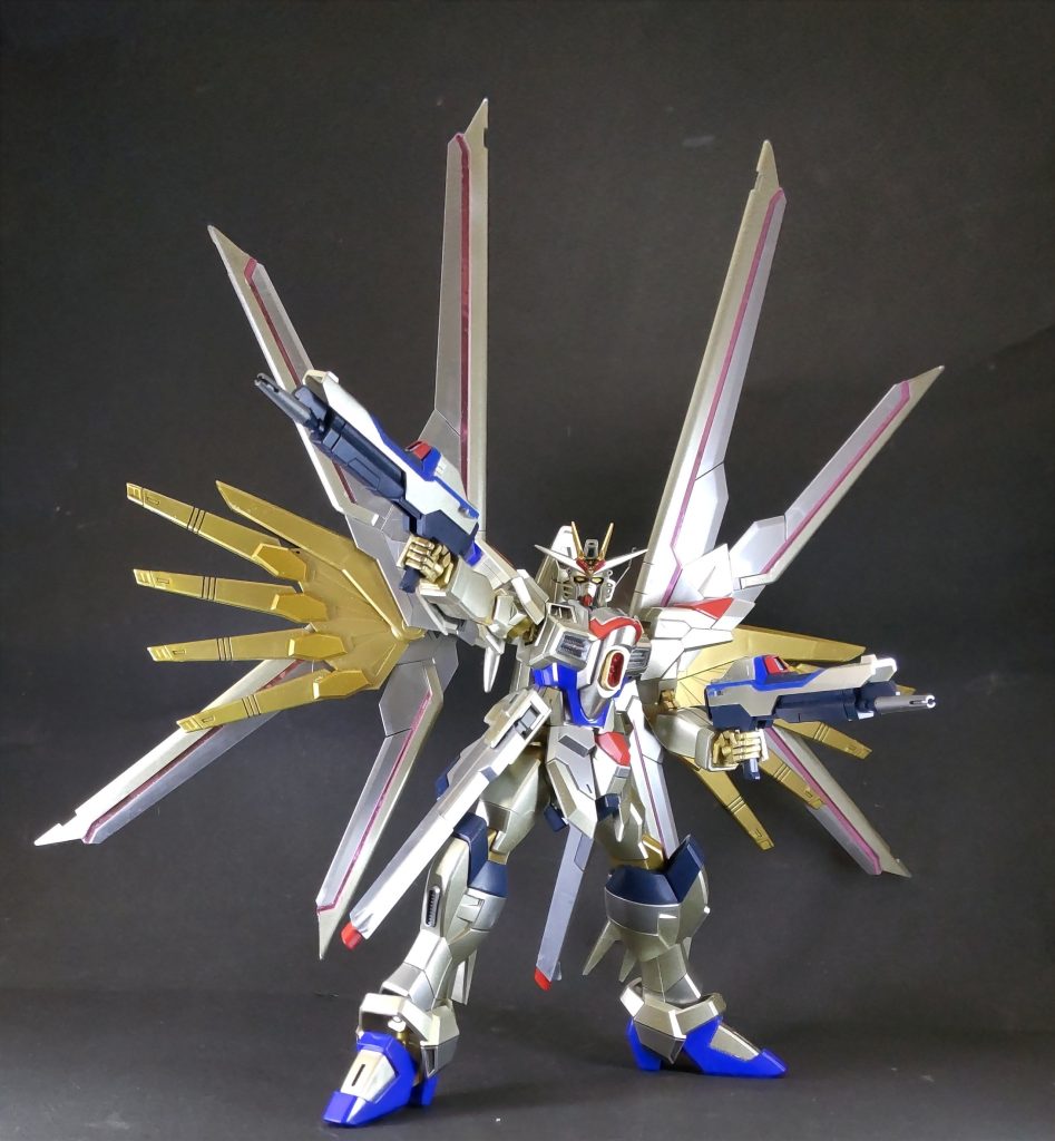 HG マイティーストライクフリーダムガンダム–4枚目/制作者：三代目和菓子屋