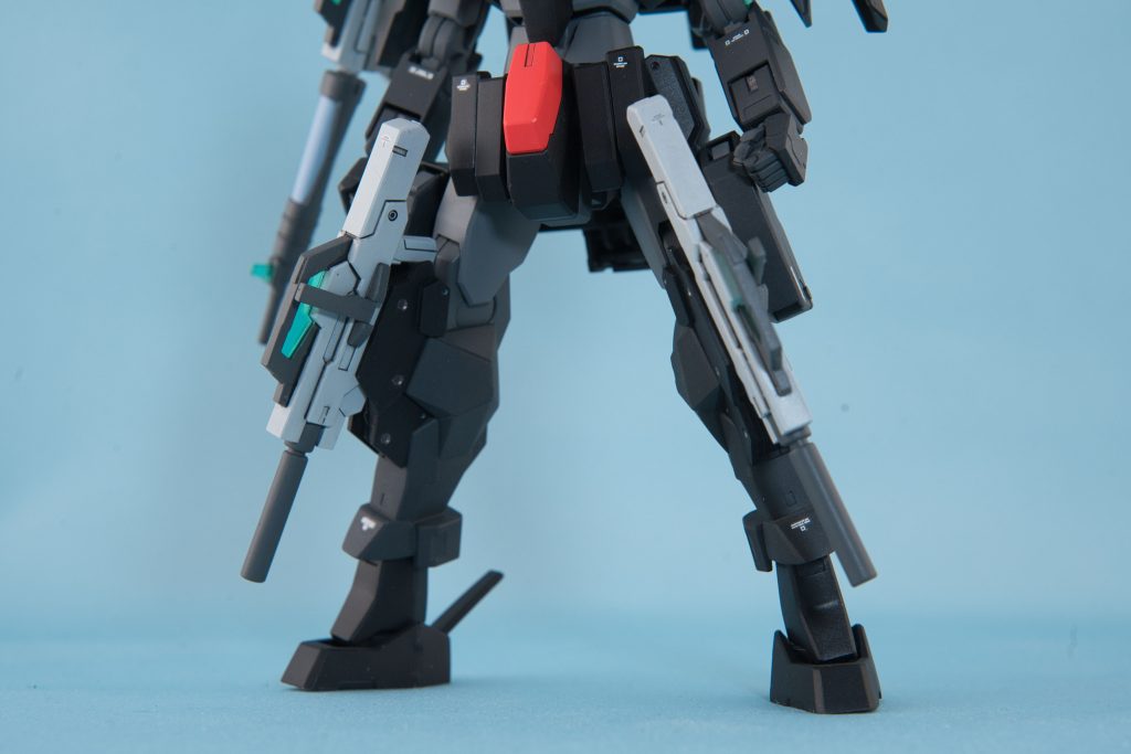 足はスリッパの上のパーツを幅増ししてます。