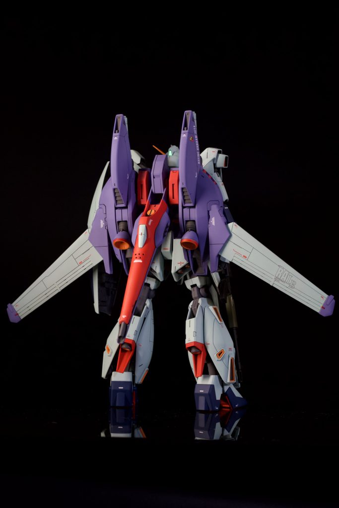 リア。バックパックの紫にグレーを足して落ち着いた少し印象にしてみました。