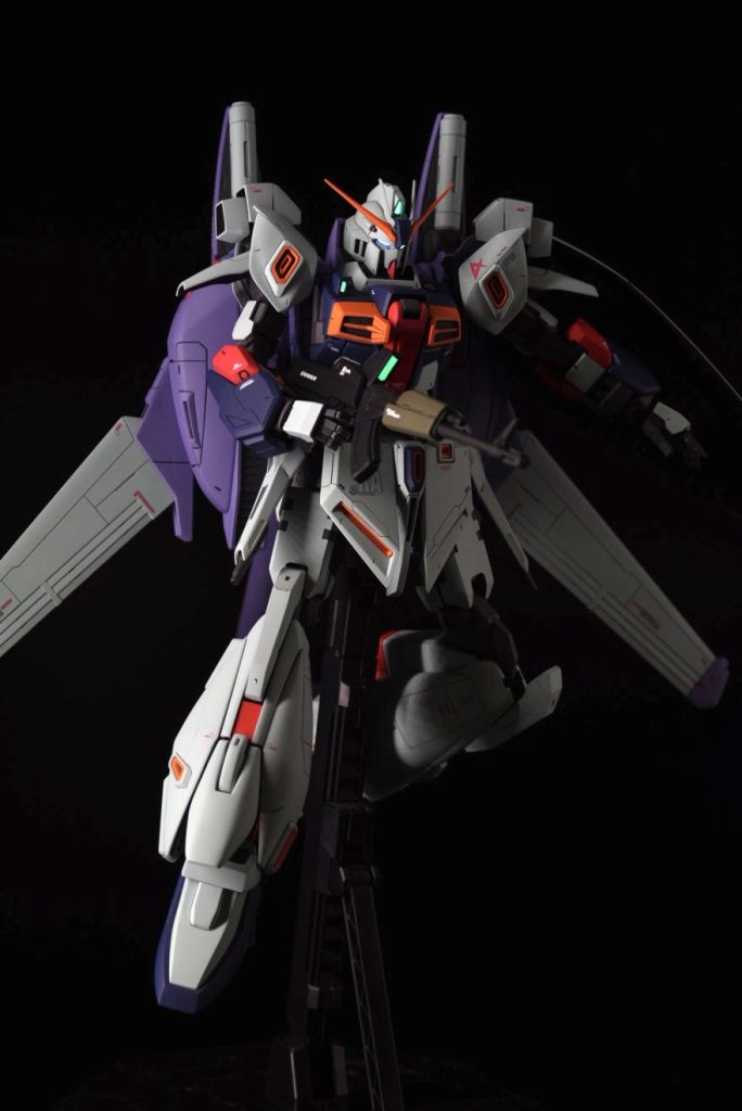 AK47風のビームライフルは茶色からカーキ色にカラーチェンジしました。